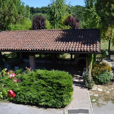 Trattoria Vecchio Mulino Acomodação com café da manhã Niella Tanaro Exterior foto
